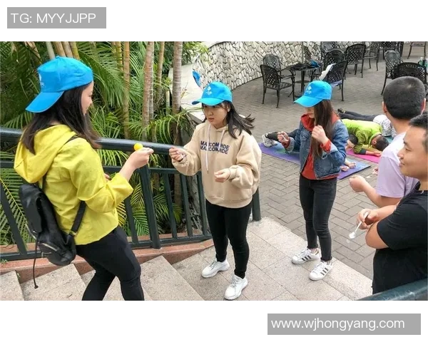 挑战极限!带你走进足球卡实体店的拆卡之旅,探索藏品背后的精彩故事 挑战极限!带你走进足球卡实体店的拆卡之旅,探索藏品背后的精彩故事