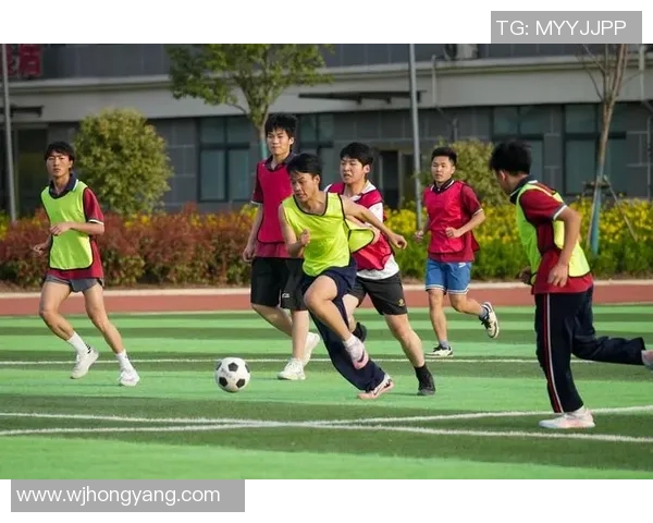 未来小球星驰骋绿茵场上 迎接足球新时代的崛起与挑战 未来小球星驰骋绿茵场上 迎接足球新时代的崛起与挑战